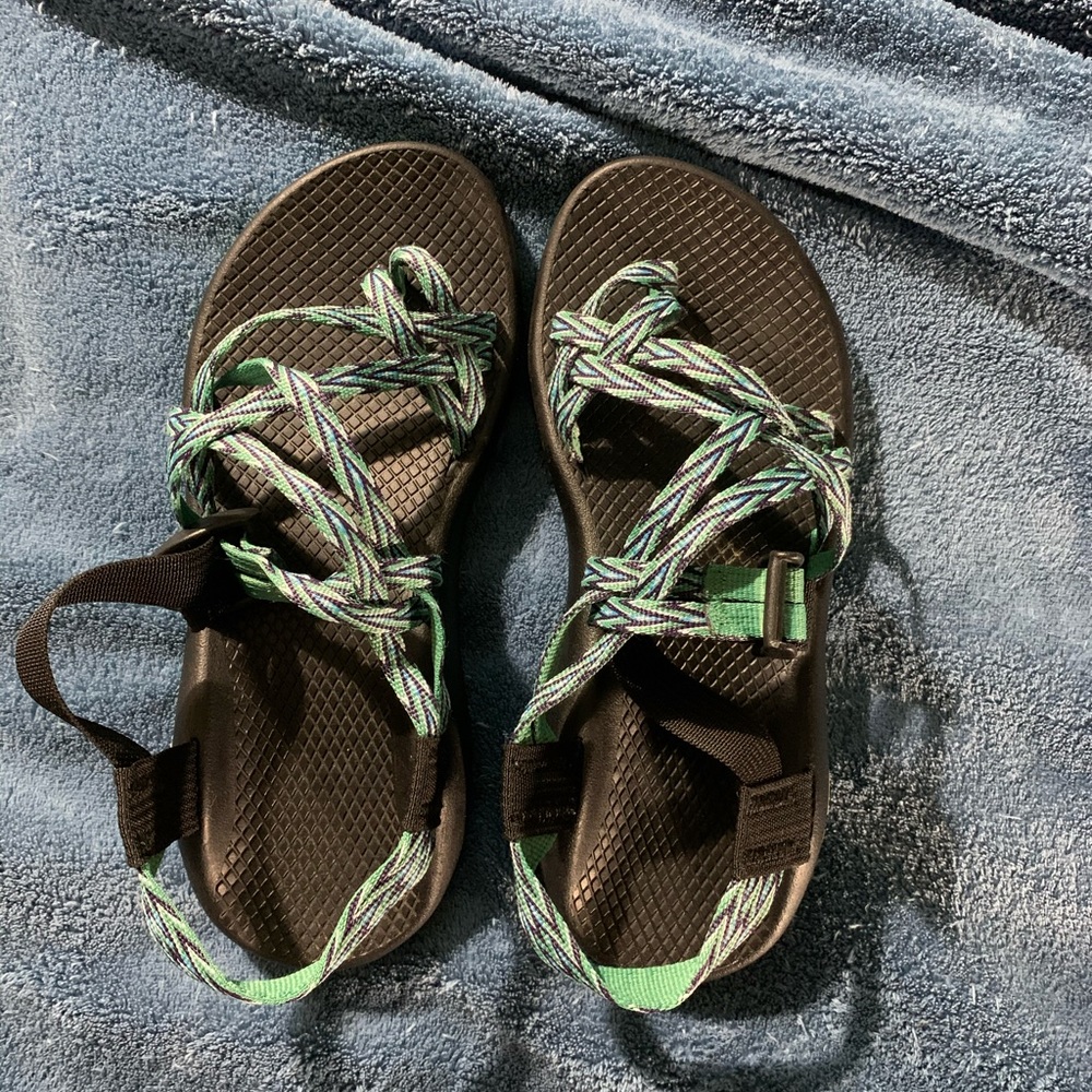 Women’s Chacos size 7